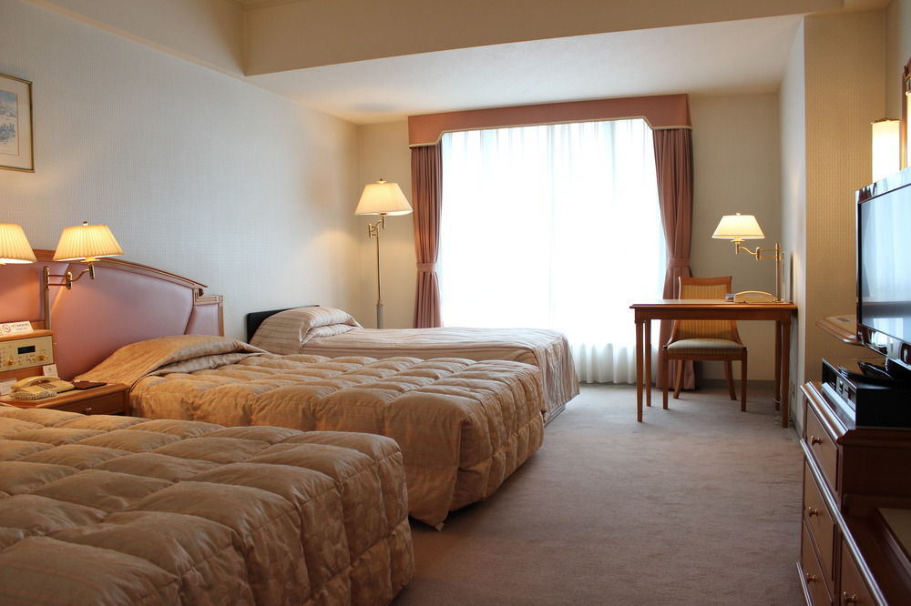 Kure Hankyu Hotel Экстерьер фото